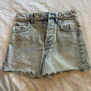 Zara light wash denim shorts size 0